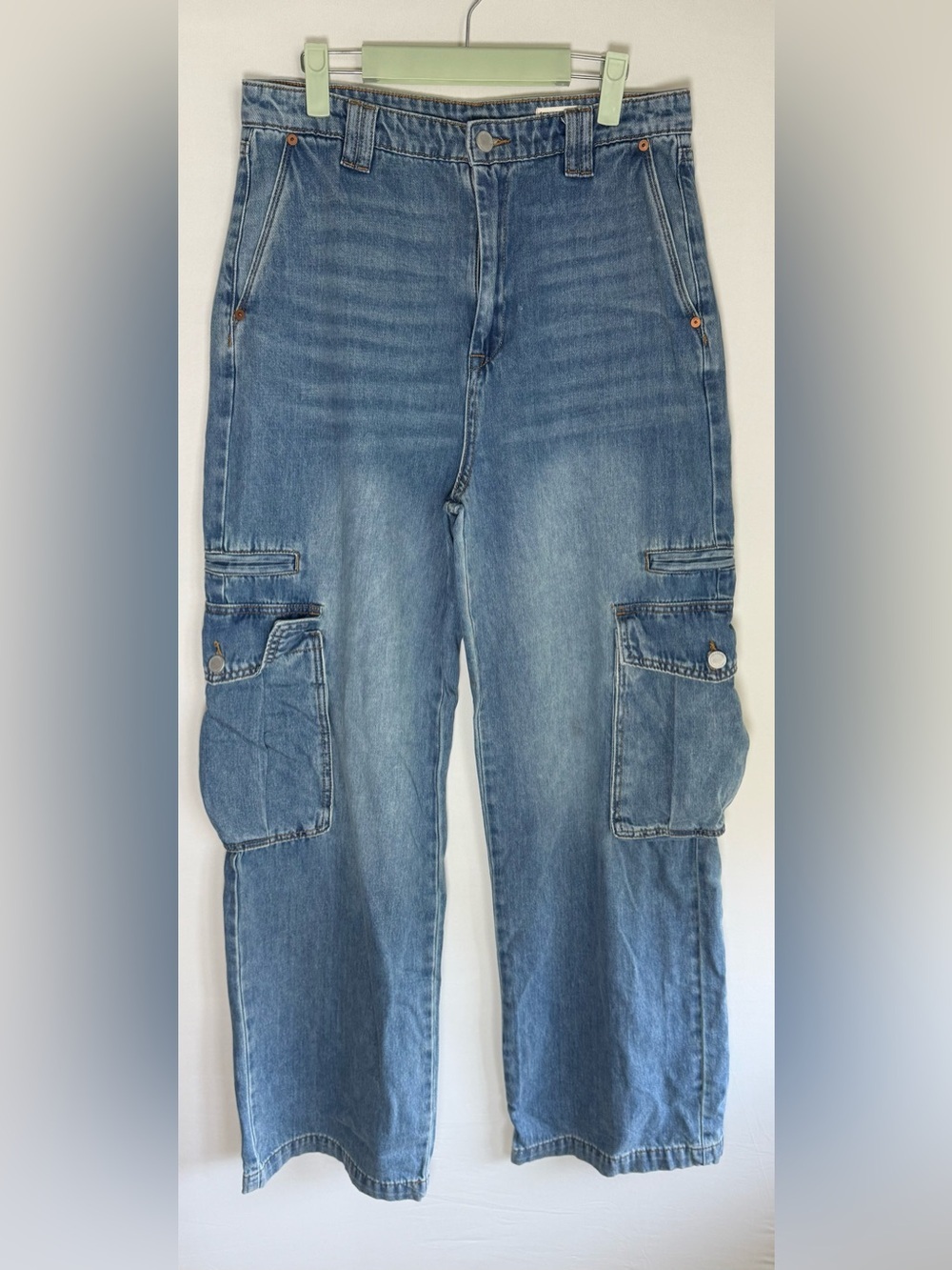Blank NYC “The Franklin” wide leg cargo jeans • Women’s 29